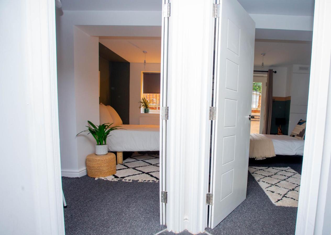 Nest Easy - Derngate Basement Leilighet Northampton Eksteriør bilde
